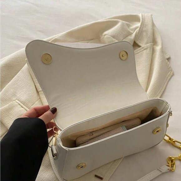 SHEIN White Shoulder Flap Bag - Picture 3 of 13